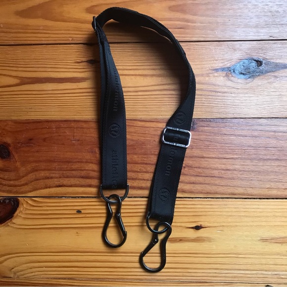 Lululemon Athletica Black Athletic Gym Bag, EUC, 22” - Picture 5 of 16